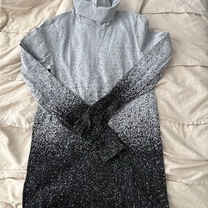 Athleta Speckled Gray Top